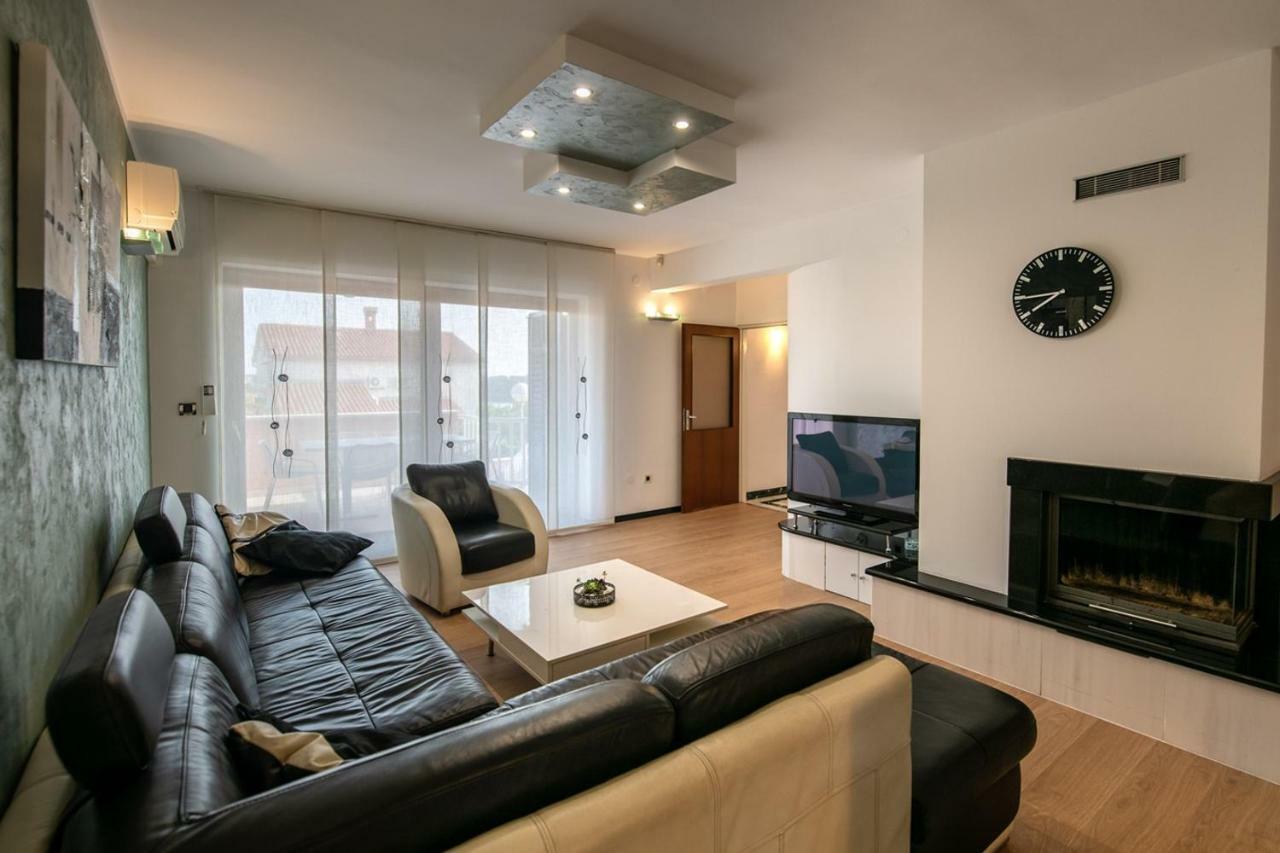 Cave Romane Apartment With Private Pool And Sea View 빈쿠란 외부 사진